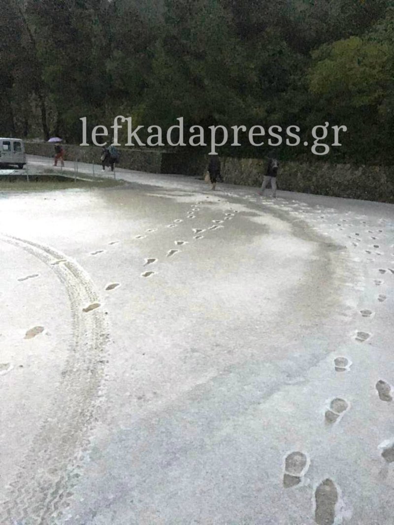 Εντυπωσιακές εικόνες: Ο Σκορπιός ντύθηκε στα «λευκά» | iefimerida.gr 3