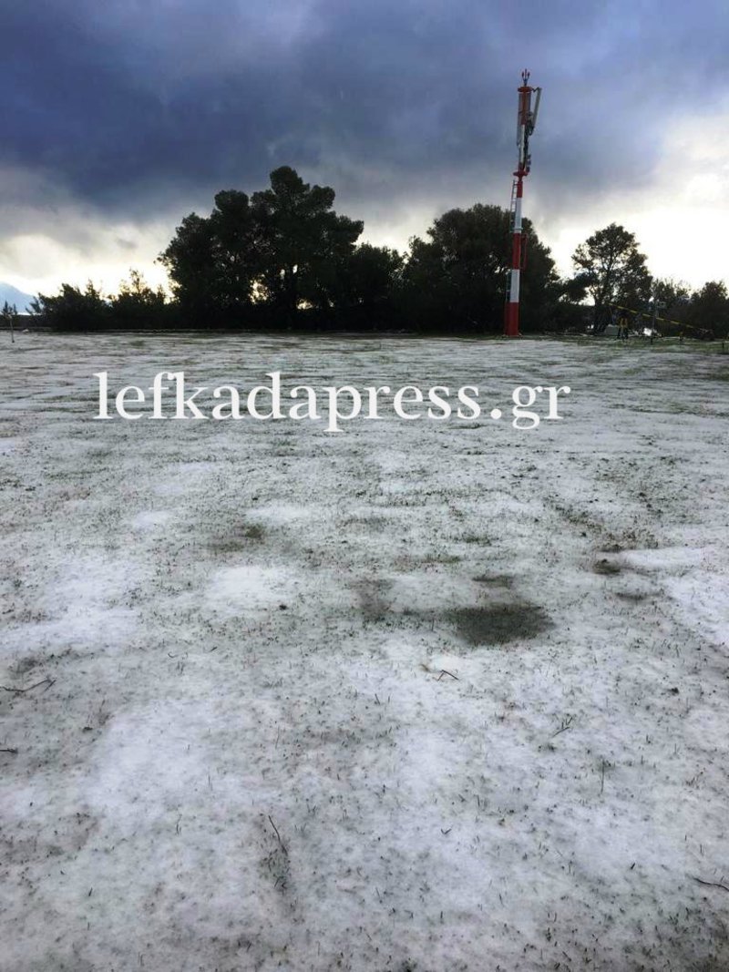 Εντυπωσιακές εικόνες: Ο Σκορπιός ντύθηκε στα «λευκά» | iefimerida.gr 1