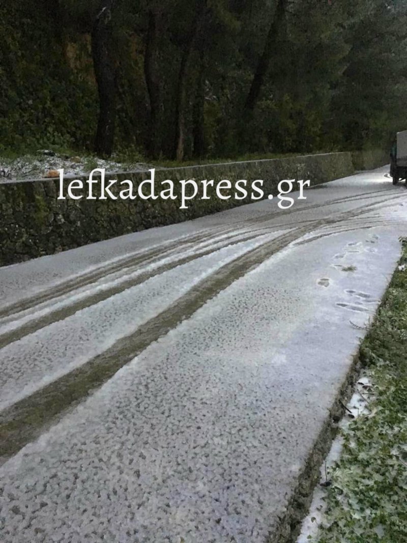 Εντυπωσιακές εικόνες: Ο Σκορπιός ντύθηκε στα «λευκά» | iefimerida.gr 0