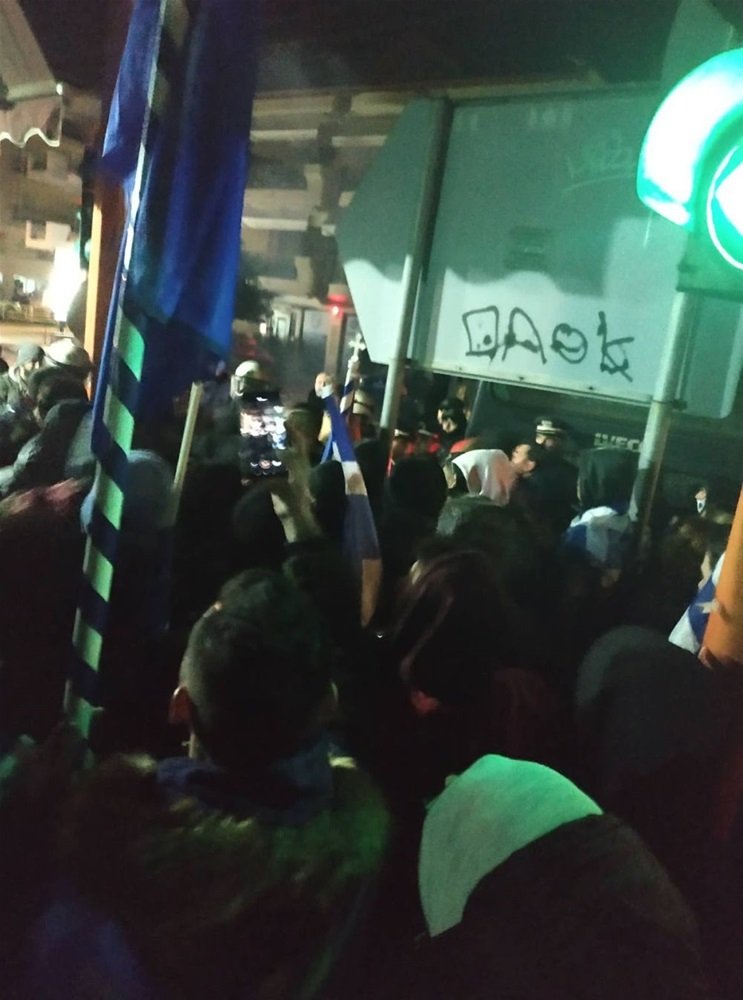 Επιθέσεις στα σπίτια των βουλευτών του ΣΥΡΙΖΑ Μπέτυς Σκουφά και Χρήστου Καραγιαννίδη [εικόνες] | iefimerida.gr 2