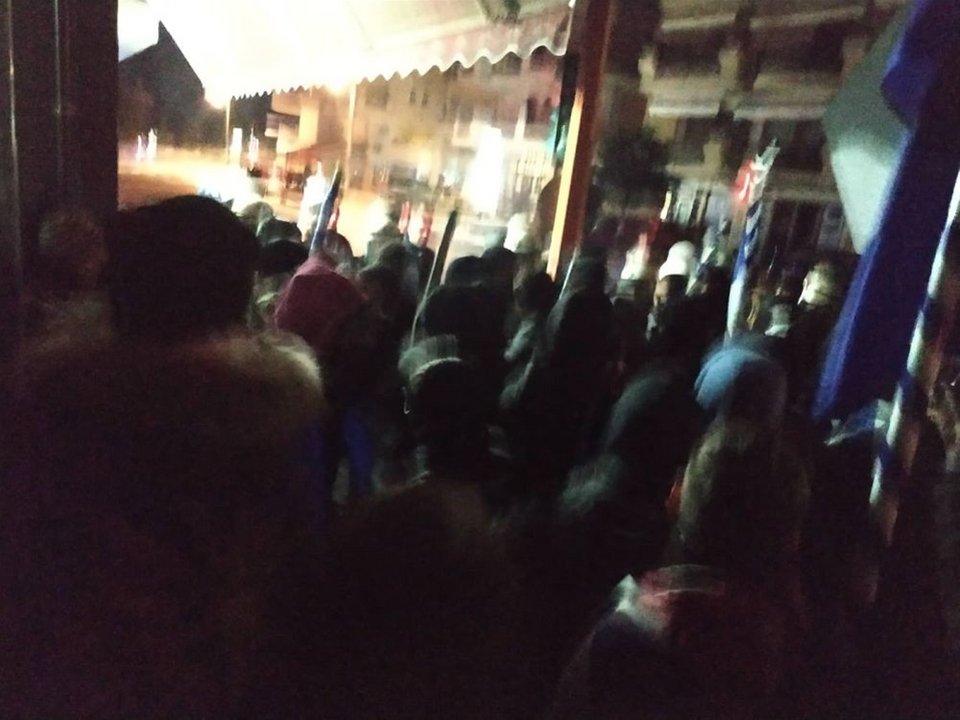 Επιθέσεις στα σπίτια των βουλευτών του ΣΥΡΙΖΑ Μπέτυς Σκουφά και Χρήστου Καραγιαννίδη [εικόνες] | iefimerida.gr 1