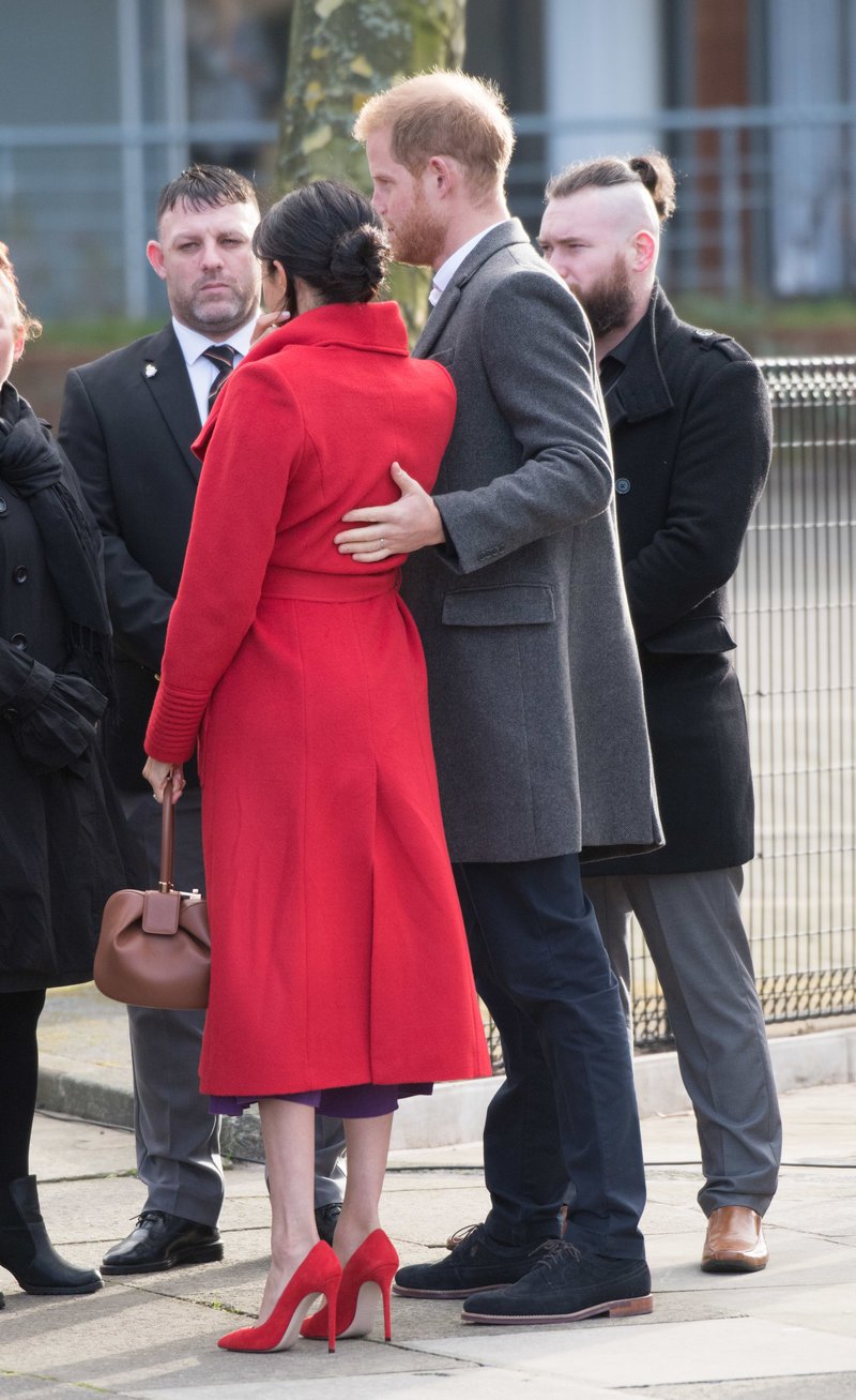 Η Μέγκαν Μαρκλ μόλις έκανε την πιο μοδάτη εμφάνισή της ever -Εγκυος με γενναίο σκίσιμο [εικόνες] | iefimerida.gr 5