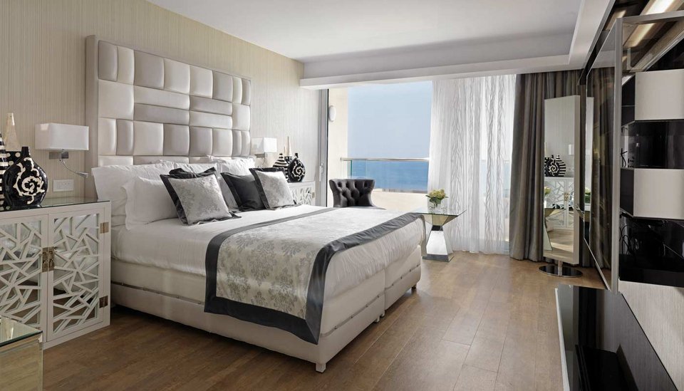 Σε αυτή τη σουίτα έμεινε η Ανγκελα Μέρκελ -5.000 ευρώ η βραδιά, με θέα τον Σαρωνικό [εικόνες] | iefimerida.gr 3