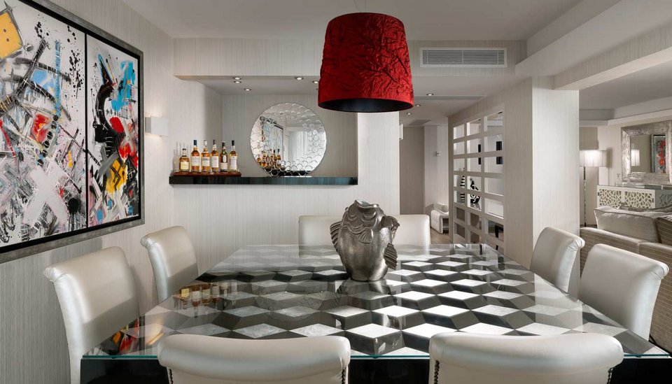 Σε αυτή τη σουίτα έμεινε η Ανγκελα Μέρκελ -5.000 ευρώ η βραδιά, με θέα τον Σαρωνικό [εικόνες] | iefimerida.gr 0