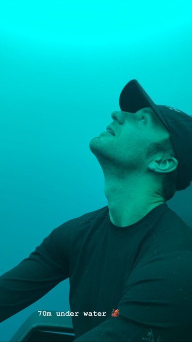 Ο «χρυσός» κληρονόμος Τεό Νιάρχος φωτογράφισε τόπλες τη σύντροφό του στην Ανταρκτική [εικόνες] | iefimerida.gr 1