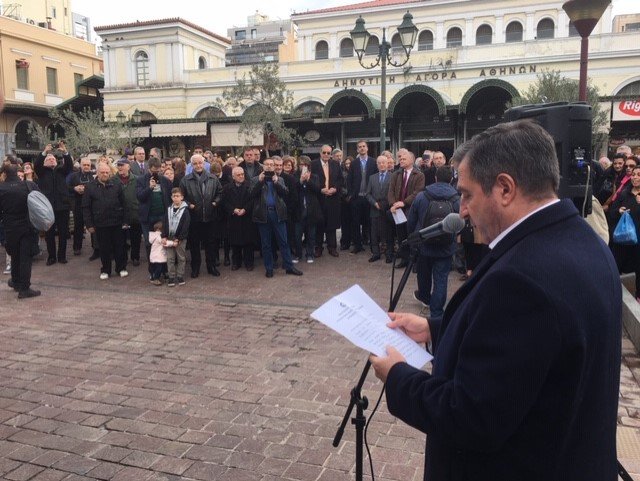 O Τίτος Πατρίκιος στη Βαρβάκειο, εκεί που ήταν μαθητής: Εδώ το '40 έβλεπα νεκρούς από την πείνα και το κρύο [εικόνες] | iefimerida.gr 5