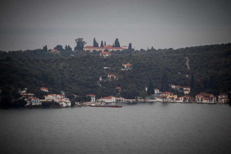 Η επιβλητική Μονή της Ευαγγελίστριας