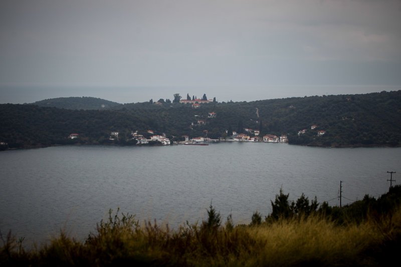 Καταπράσινο, με ελάχιστα σπίτι και χωρίς ΙΧ το Τρίκερι