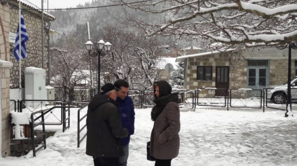 Ο Αλέξης Τσίπρας με apres ski μπότες στην Αρτα -Μαζί με την Περιστέρα [εικόνες] | iefimerida.gr 2