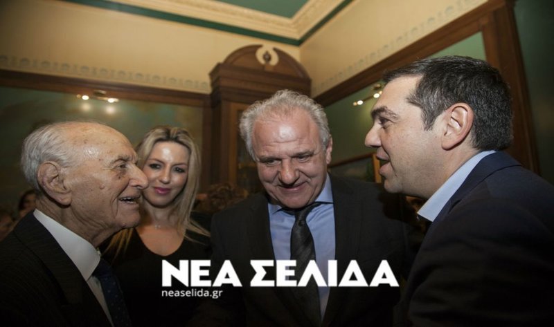 Αλέξης Τσίπρας και Αντώνης Λιβάνης. Στη μέση ο Ηλίας Λιβάνης