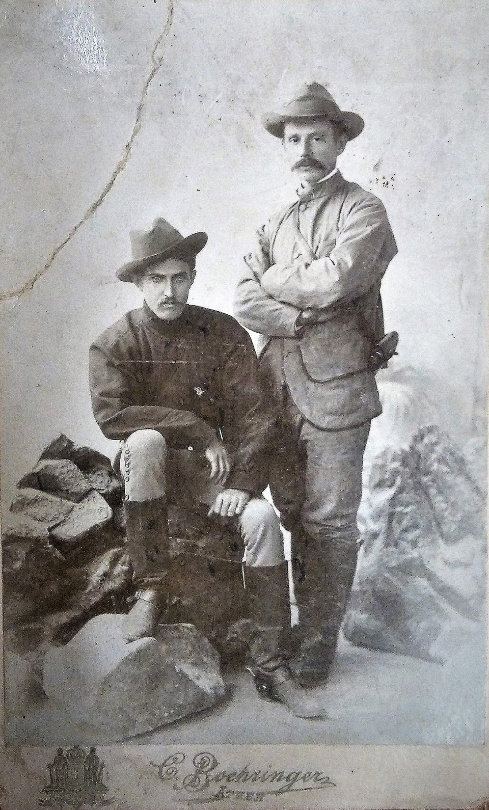 Ο Αμερικανός συγγραφέας Στίβεν Κρέϊν (1871-1900), είναι ο άνθρωπος που κάλυψε τον λεγόμενο ατυχή πόλεμο του 1897 ως πολεμικός ανταποκριτής