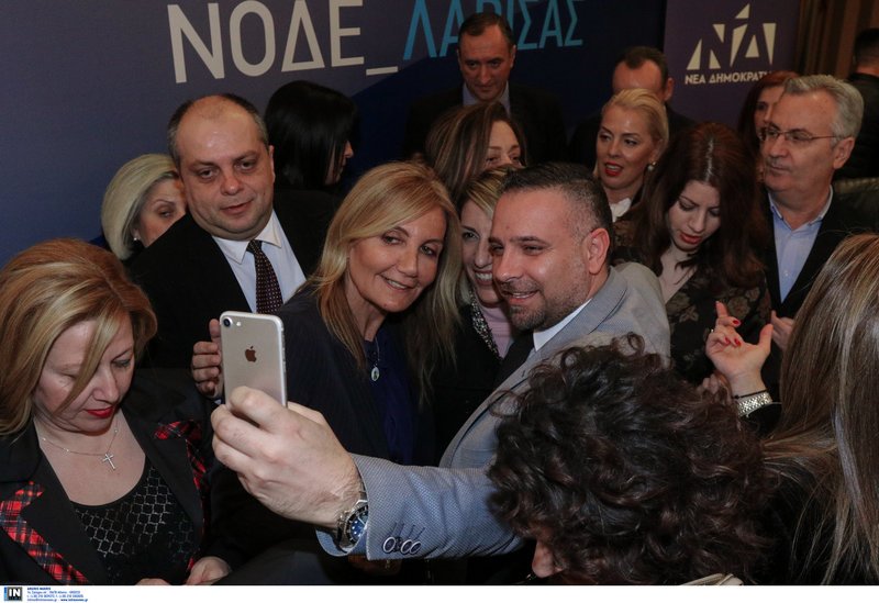 Σέλφι με την Μαρέβα -Φωτογραφία: Intimenews/ΚΥΔΩΝΑΣ ΓΙΩΡΓΟΣ