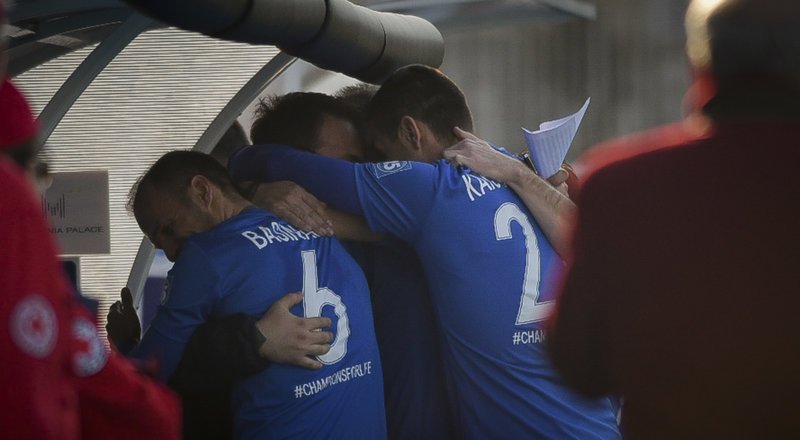 Νίκη και αποθέωση για τους Legends 2004 στα Ιωάννινα [εικόνες] | iefimerida.gr 1