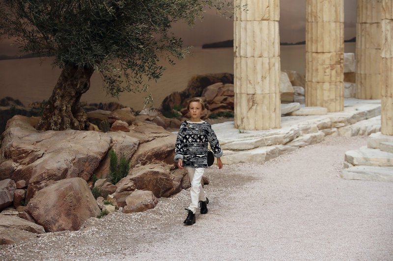 Ο Karl Lagerfeld εκτιμούσε ότι ο μικρός θα κάνει μεγαλύτερη καριέρα από τον πατέρα του