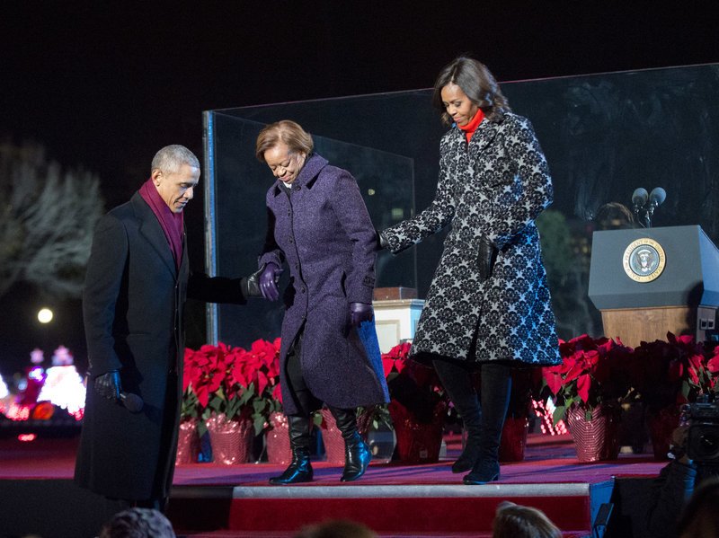 Ο επικός διάλογος της Μισέλ Ομπάμα με τη μητέρα της -Αποδεικνύει ότι όλες οι μανάδες είναι ίδιες [εικόνες] | iefimerida.gr 1