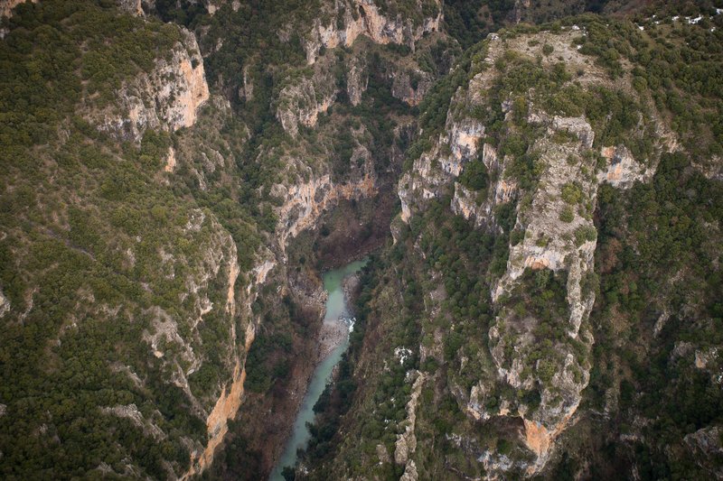 Το φαράγγι του Βίκου βρίσκεται 30 χλμ ΒΔ των Ιωαννίνων