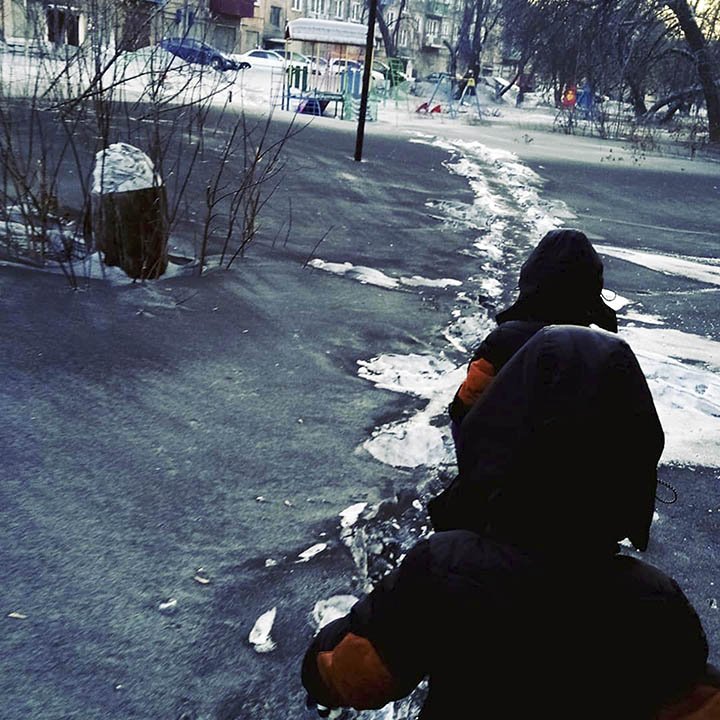 Oι κάτοικοι ανησυχούν έντονα για την υγεία των παιδιών τους (Φωτογραφία: Siberian Times)