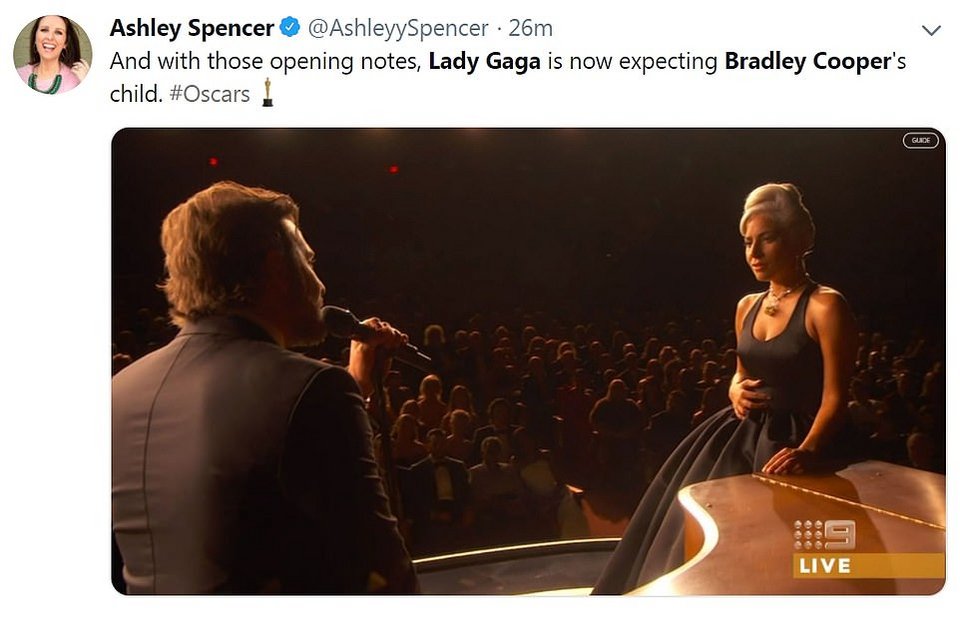 Οσκαρ 2019: Σαν να έλιωναν από έρωτα Lady Gaga και Μπράντλεϊ Κούπερ -Η Ιρίνα Σάικ κοιτούσε, το Twitter οργίασε [βίντεο] | iefimerida.gr 6