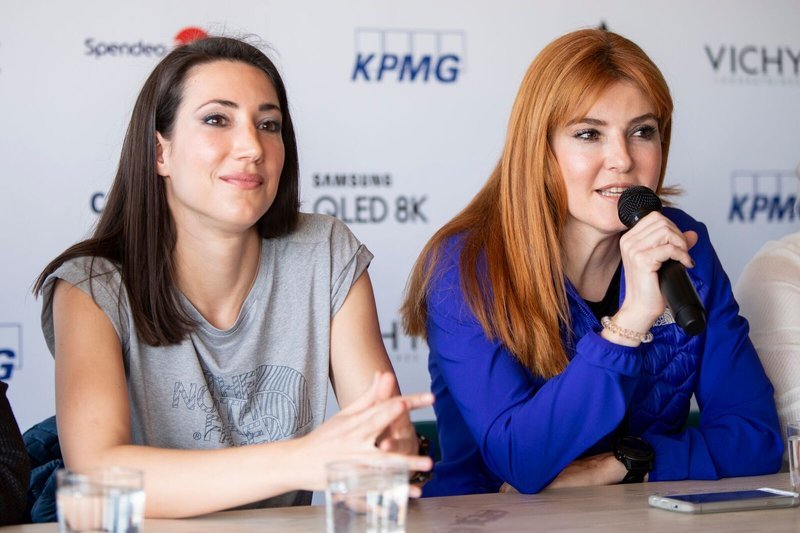 H Χριστιάνα Φλαμπούρη (αριστερά) και η Βανέσα Αρχοντίδου / Φωτογραφία: ΑΠΕ-ΜΠΕ