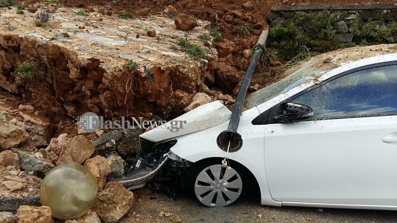 Τα ξημερώματα της Πέμπτης κατέρρευσε μέρος από το βόρειο τμήμα του μνημείου