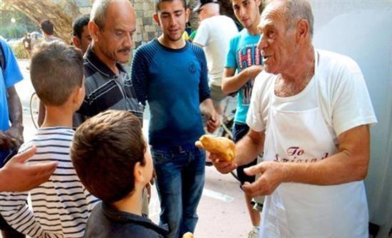 «Εφυγε» ο φούρναρης της Κω -Είχε τιμηθεί από την Κομισιόν για την προσφορά του στους πρόσφυγες [εικόνες] | iefimerida.gr 0