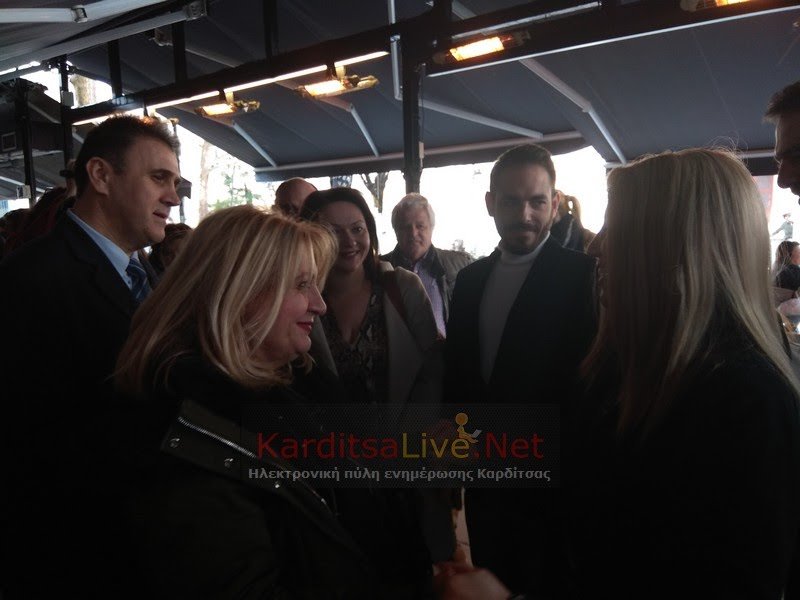 Αναπτερώνονται οι ελπίδες της Φώφης -Πλήθος κόσμου σε Βόλο και Καρδίτσα [εικόνες] | iefimerida.gr 4