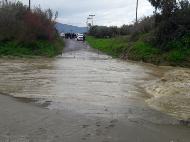 Το σημείο όπου εικάζεται ότι παρασύρθηκε το όχημα / Φωτογραφία: Flashnews
