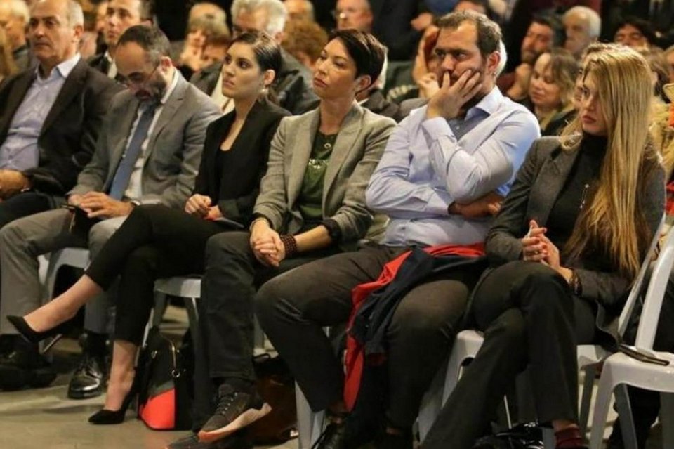 Η πρώτη κοινή δημόσια εμφάνιση: Ο Γιώργος Παπανδρέου με τη σύντροφό του Γουέντι και τα δύο παιδιά του [εικόνες] | iefimerida.gr 1