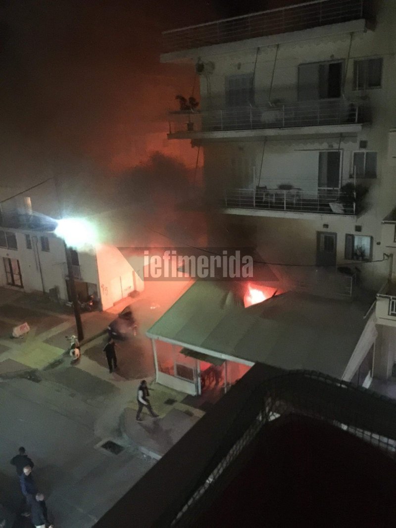 Καλαμάτα: Η ηρωική προσπάθεια του ιδιοκτήτη να σώσει τις 3 γυναίκες -Χτυπούσε με βαριοπούλα τον τοίχο [εικόνες] | iefimerida.gr 0