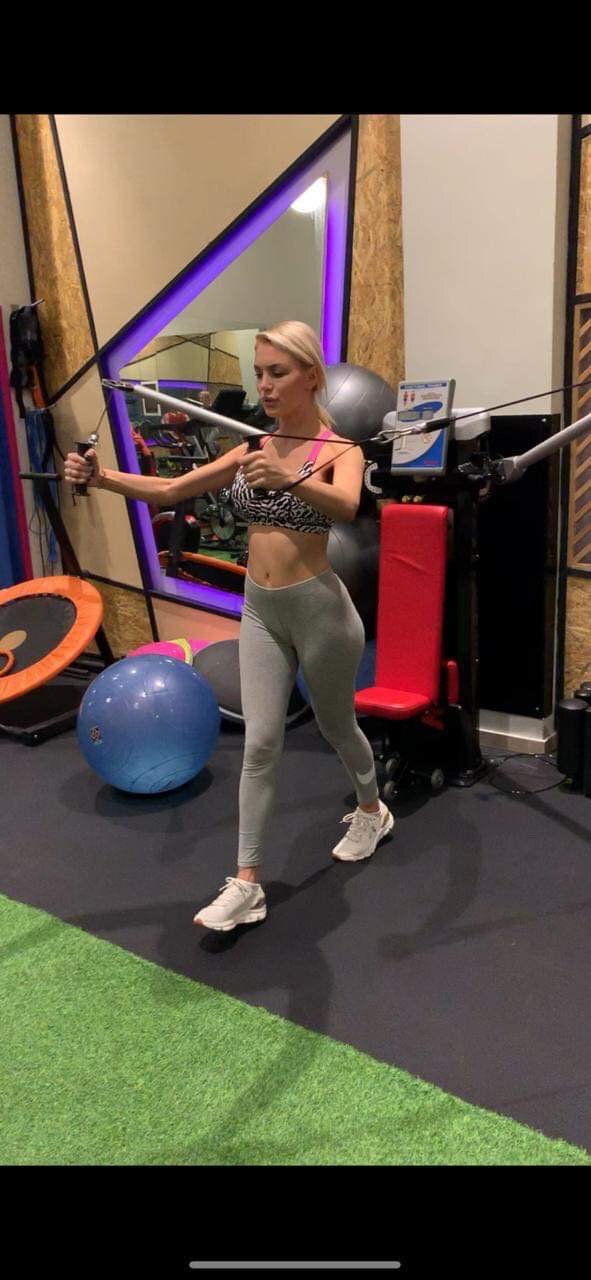 Η σύντροφος του Κλάους Αθανασιάδη, Δώρα Γκουγκούση, στο... νέο βήμα της [εικόνες] | iefimerida.gr 4