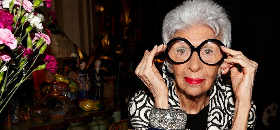 Iris Apfel, η σούπερ γιαγιά που υπέγραψε συμβόλαιο ως μοντέλο, στα 97 της χρόνια [εικόνες] | iefimerida.gr 1