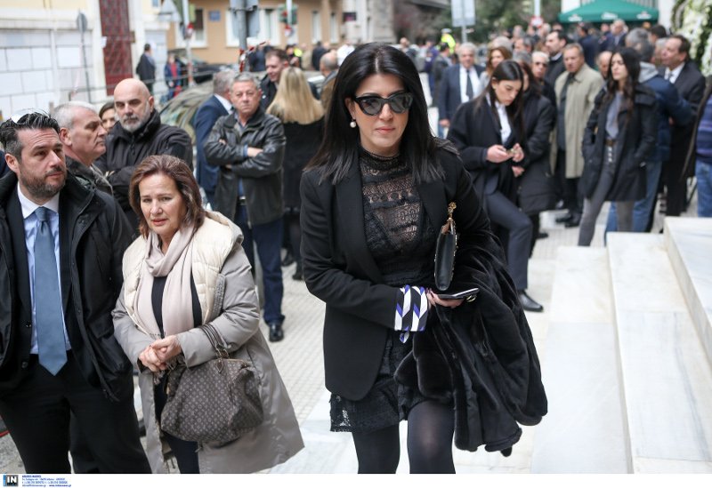 Τσίπρας, Καραμανλής, πολιτικοί και επιχειρηματίες στην κηδεία του Περικλή Παναγόπουλου [εικόνες] | iefimerida.gr 17