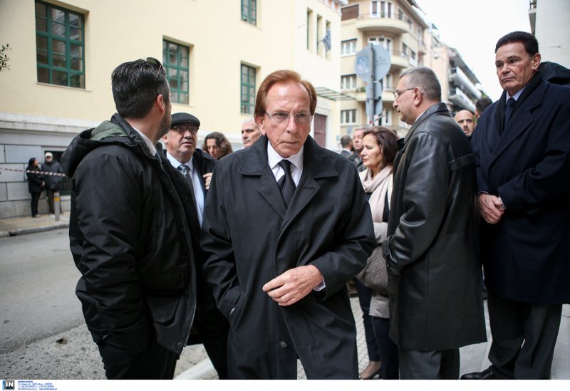 Τσίπρας, Καραμανλής, πολιτικοί και επιχειρηματίες στην κηδεία του Περικλή Παναγόπουλου [εικόνες] | iefimerida.gr 19