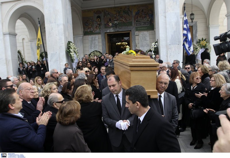 Το τελευταίο αντίο στη Νίκη Γουλανδρή