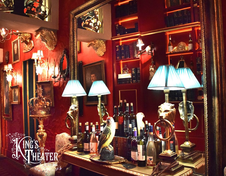 Το King’s Theater Wine Bar άνοιξε και σας περιμένει.