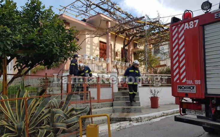 Λαμία: Αφησε το κινητό της να φορτίζει και πήρε φωτιά το σπίτι [εικόνες] | iefimerida.gr 3