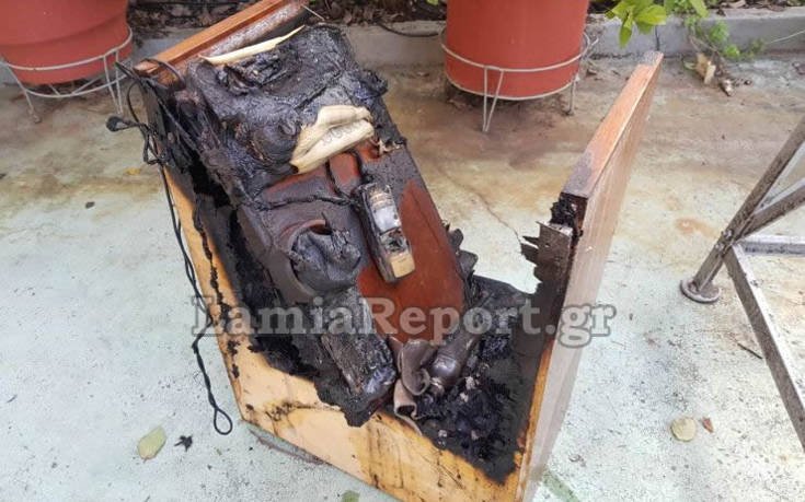 Λαμία: Αφησε το κινητό της να φορτίζει και πήρε φωτιά το σπίτι [εικόνες] | iefimerida.gr 0