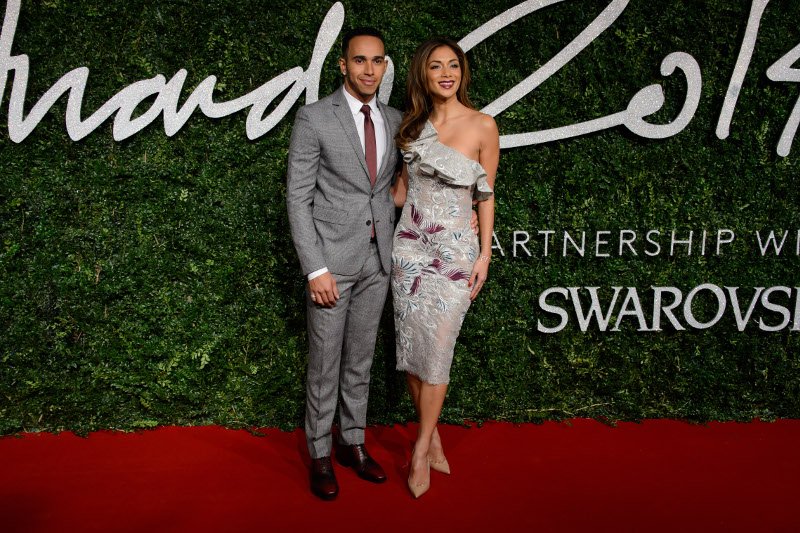  Στόχος χακερς ο Λιούις Χάμιλτον- Στη φόρα βίντεο από τις προσωπικές στιγμές με την πρώην του [εικόνες] | iefimerida.gr 0