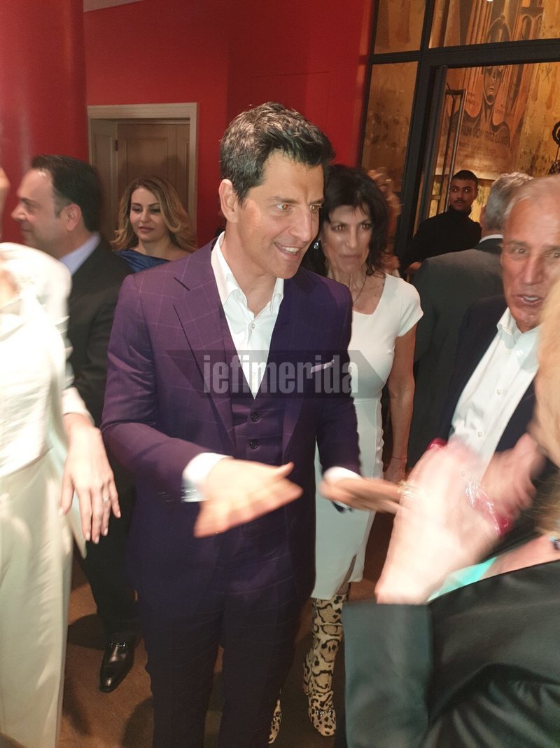 Ο Σάκης Ρουβάς