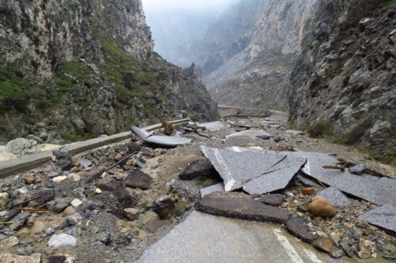 Η «Ωκεανίς» βούλιαξε την Κρήτη: Χωριά παραμένουν αποκλεισμένα [εικόνες & βίντεο] | iefimerida.gr 2