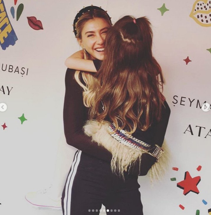 Απίστευτο: Ο Ατζούν Ιλιτζαλί πήρε την κηδεμονία της 7χρονης κόρης του από την πρώην σύζυγό του [εικόνες] | iefimerida.gr 0