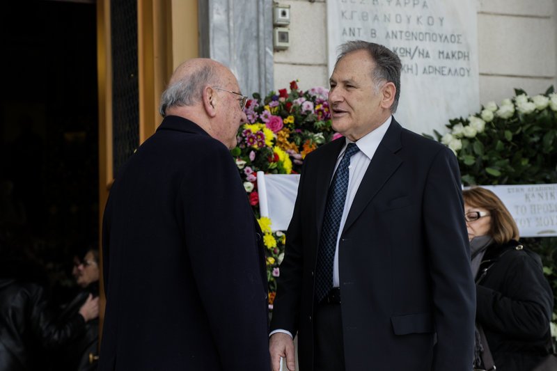 Το τελευταίο αντίο στη Νίκη Γουλανδρή -Πλήθος κόσμου [εικόνες] | iefimerida.gr 7