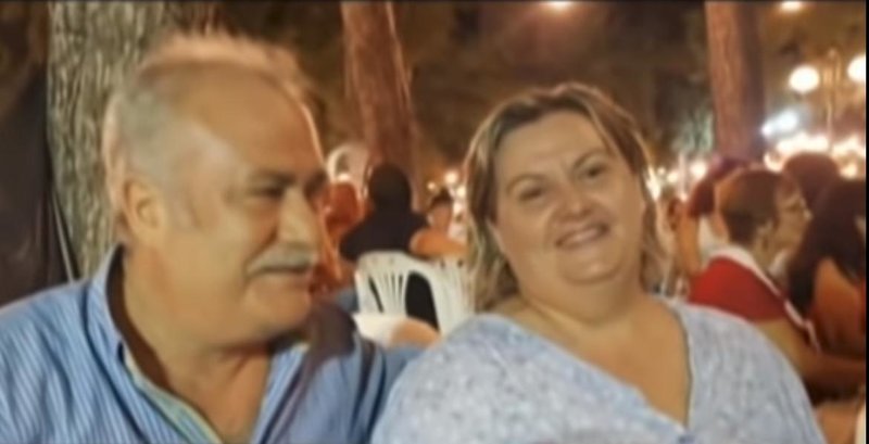 O ιδιοκτήτης της ταβέρνας με την αδικοχαμένη σύζυγό του Ελένη / Φωτογραφία: YouTube