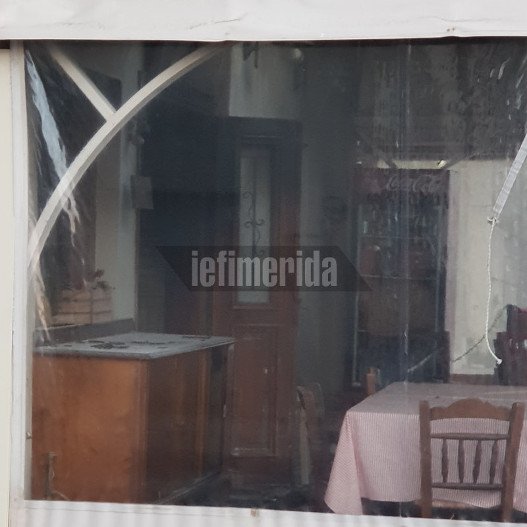 Καλαμάτα: Η ηρωική προσπάθεια του ιδιοκτήτη να σώσει τις 3 γυναίκες -Χτυπούσε με βαριοπούλα τον τοίχο [εικόνες] | iefimerida.gr 2