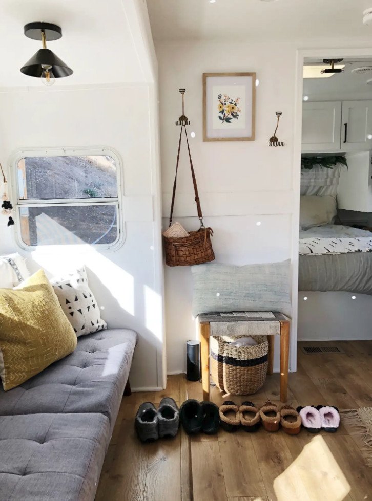 Το υπέροχο σπίτι των 16 τ.μ. στο οποίο ζει μια 5μελής οικογένεια -Βoho, πανέμορφο, τα χωράει όλα [εικόνες] | iefimerida.gr 3