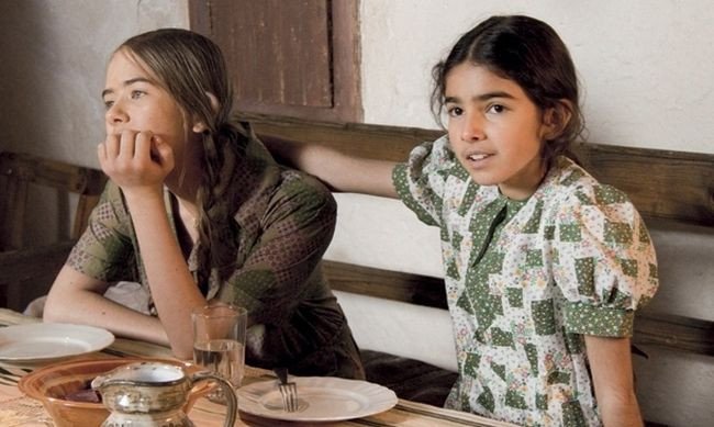 «Το Νησί»: Πώς είναι και τι κάνουν σήμερα τα παιδιά που πρωταγωνίστησαν στη σειρά [εικόνες] | iefimerida.gr 4