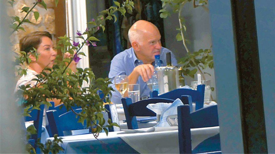 Η πρώτη κοινή δημόσια εμφάνιση: Ο Γιώργος Παπανδρέου με τη σύντροφό του Γουέντι και τα δύο παιδιά του [εικόνες] | iefimerida.gr 4