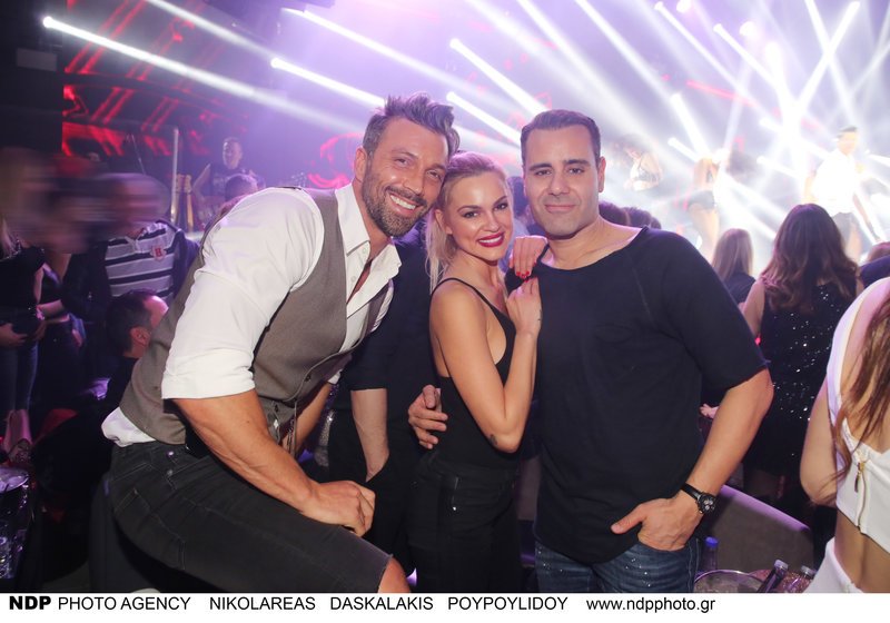 Τα κορίτσια του My Style Rocks πήγαν στον Ρουβά και μας δείχνουν τι να φοράμε στα μπουζούκια [εικόνες] | iefimerida.gr 5