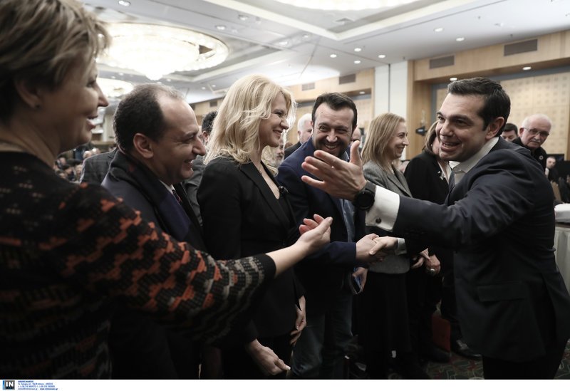 Ο Τσίπρας τα στρίβει τώρα για το ΚΙΝΑΛ -Νέο κόλπο για την απορρόφησή του | iefimerida.gr 1