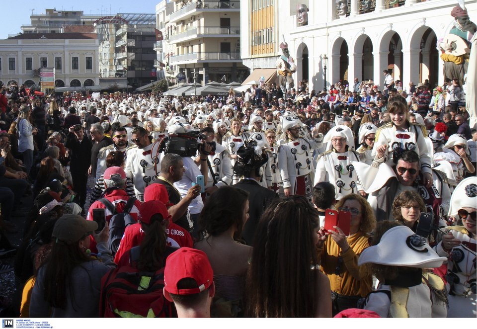 Απόκριες 2019: Εντυπωσιακό και φέτος το Πατρινό Καρναβάλι -Μοναδικά άρματα και 40.000 καρναβαλιστές [εικόνες] | iefimerida.gr 9